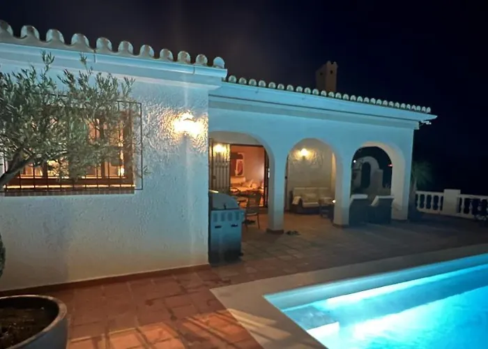 Romantic White -private Pool