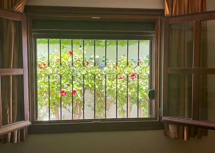 Romantic White -private Pool Вилла Нерха