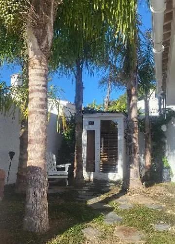 Romantic White -private Pool Вилла Нерха