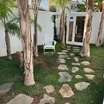 Romantic White -private Pool