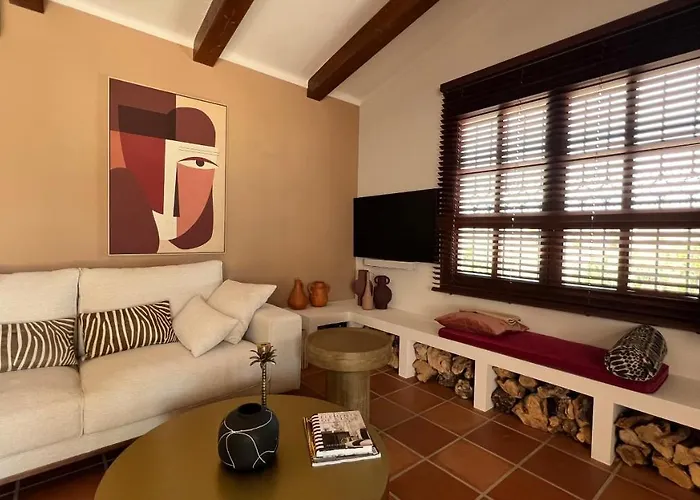 Romantic White -private Pool 别墅 *