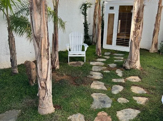 Romantic White -private Pool