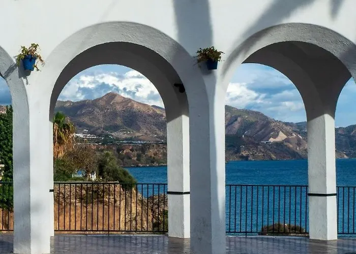 Romantic White -private Pool Villa Nerja