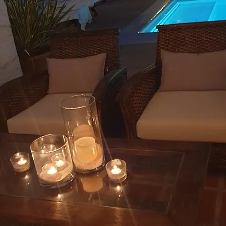Romantic White Villa -Heated Pool Villa *