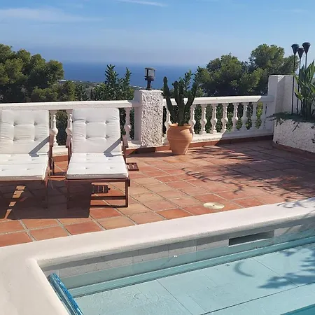 Villa Romantic White Villa -Heated Pool