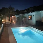 别墅 Romantic White -private Pool