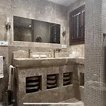 别墅 Romantic White -private Pool 内尔哈